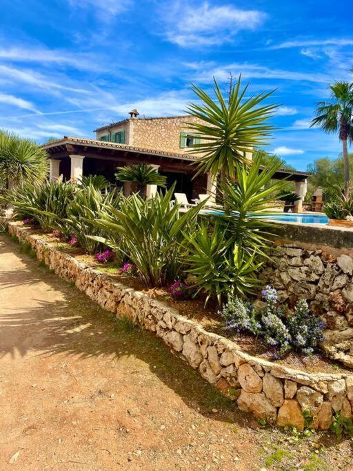Ferienhaus Santanyi Rent And Living Mallorca Sl *